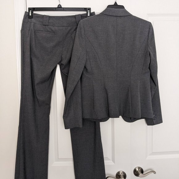 The Limited Collection Grey Pant Suit - Size 4/6 - Picture 7 of 8
